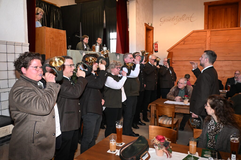 Feierliche Eröffnung der Jahreshauptversammlung 2026 durch das Jagdhornbläsercorps Diana Hünfeld. Foto: Matthias Bender